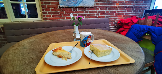 An d. Rennweide 46, 26316 Varel