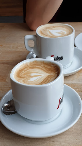 Comentarii opinii despre Café May