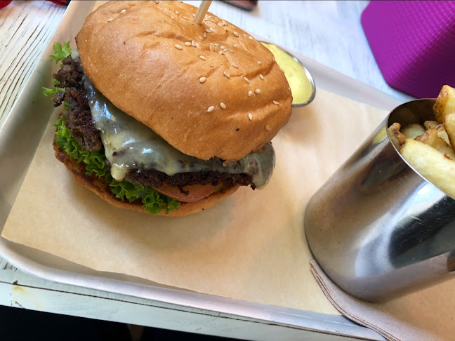 Comentarii opinii despre Little Beach Maintal