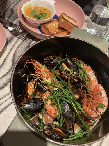 jil Rooftop Drink&Dine - Gastronomie und Hotellerie