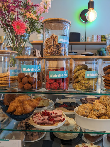 Comentarii opinii despre BIRDIE & CO. Deli · Café