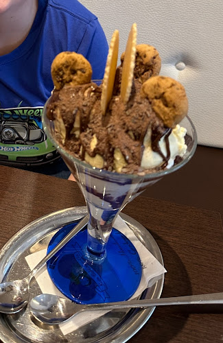 Opinii despre Eiscafé Dolce Vita în Bad Soden am Taunus - Gastronomie und Hotellerie