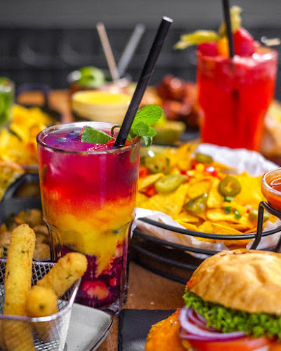 Comentarii opinii despre M.O.C. Bar & Restaurant