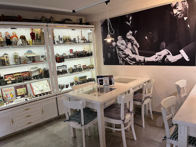 Opinii despre Eiscafé Laterna Magica im Spielzeugmuseum Freinsheim în Freinsheim - Gastronomie und Hotellerie