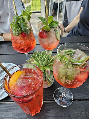 Opinii despre Wichmanns Restaurant & Café în Neubrandenburg - Gastronomie und Hotellerie