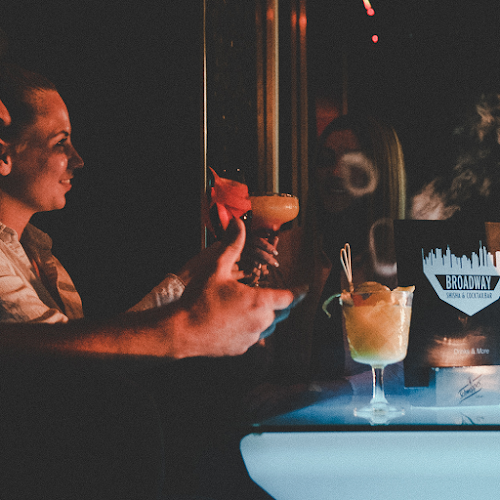 Opinii despre Broadway Cocktail- & Shishabar în Heilbronn - Gastronomie und Hotellerie