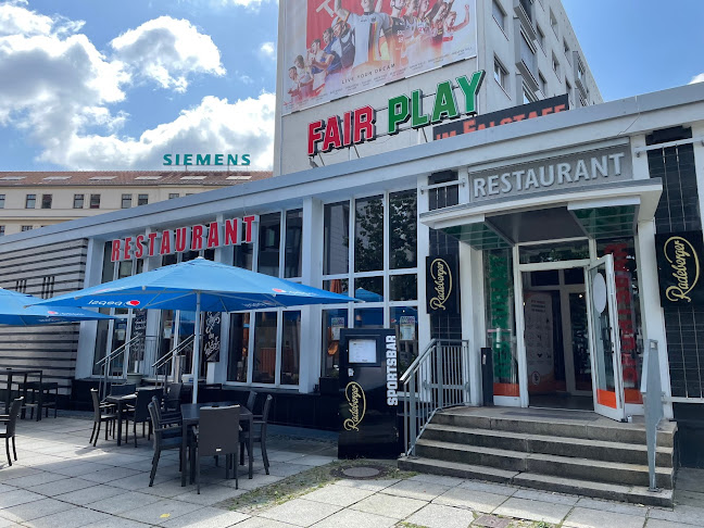 Comentarii opinii despre Falstaff Restaurant und Sportsbar