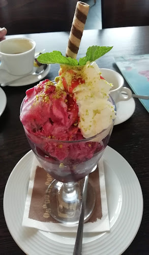 KANU Wildwasser – Terrasse - Gastronomie und Hotellerie