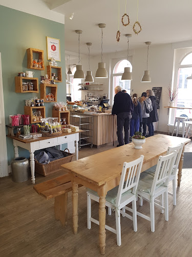 Opinii despre Förster Max Eisdiele & Café/Patisserie & Schokoladen în Freiburg im Breisgau - Gastronomie und Hotellerie