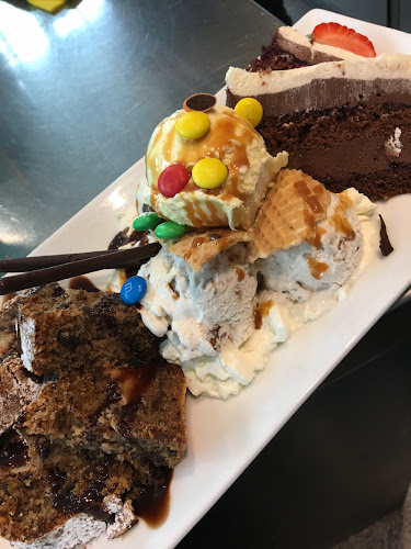 Mitsi Cafe-Bistro-Bar - Gastronomie und Hotellerie