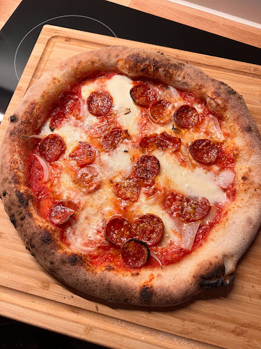 Comentarii opinii despre Jomo's Pizza Paradise