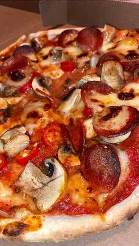 Opinii despre Pizzeria Tonini în Darmstadt - Gastronomie und Hotellerie