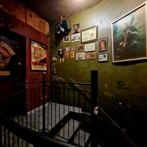 Comentarii opinii despre Cafe Pawlow (Raucherkneipe)