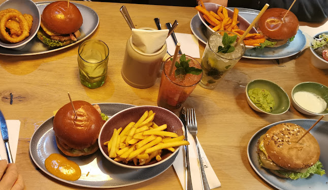 Opinii despre HANS IM GLÜCK - ESSEN Kennedyplatz în Essen - Gastronomie und Hotellerie