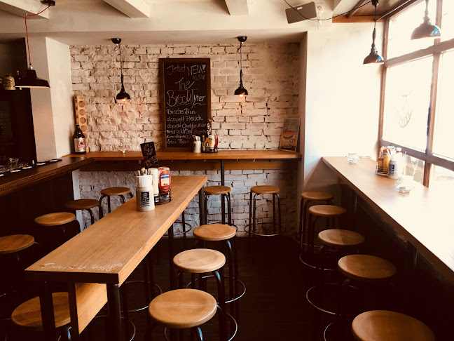 Opinii despre BOTTLES‘N‘BURGERS în Fürstenfeldbruck - Gastronomie und Hotellerie