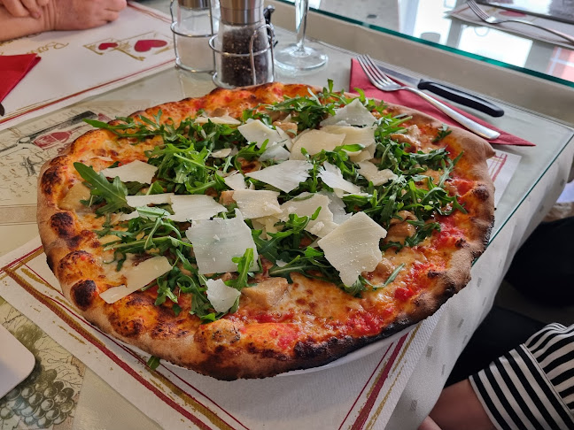 La Commedia Pizzeria Restaurant