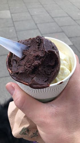 Comentarii opinii despre EISLUST