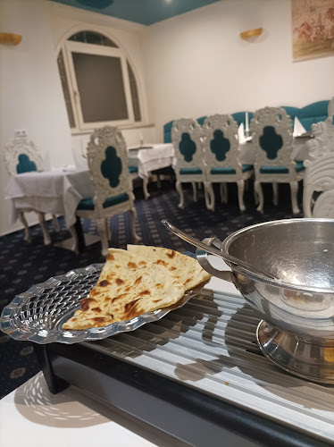 Taj Tandoori - Gastronomie und Hotellerie