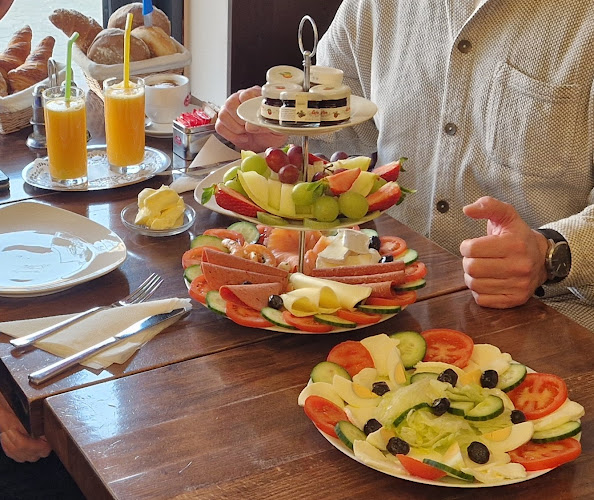 Eiscafé & Konditorei Capri - Gastronomie und Hotellerie