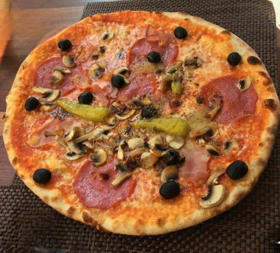 A.M Ferreira Gomes Cardoso Pizzeria al Lago - Gastronomie und Hotellerie