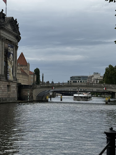 Refugio di Napoli - Gastronomie und Hotellerie