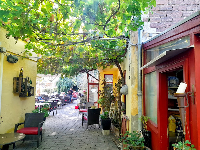 Comentarii opinii despre Wirtshaus Konfetti