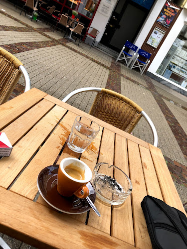 Opinii despre Familien-Bäckerei Kienzle în Kirchheim unter Teck - Gastronomie und Hotellerie