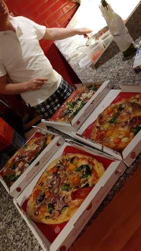 Comentarii opinii despre Holzofenpizzeria Sassi di Matera