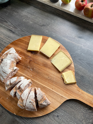 Opinii despre Wein und Käse în Regensburg - Gastronomie und Hotellerie