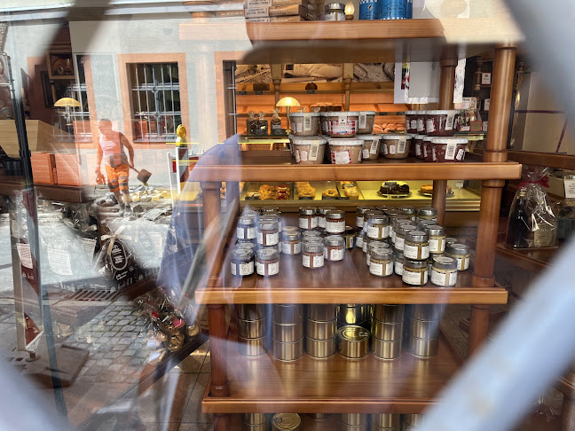 Comentarii opinii despre Wilhelm Feyler Hoflieferant Bayer. Lebkuchen- u. Feingebäckmanufaktur