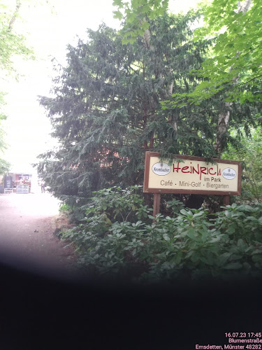 Heinrich im Park im Herzen vom Stadtpark