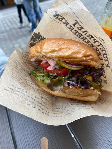 Opinii despre Grillwerk Curry & Bistro în Stralsund - Gastronomie und Hotellerie