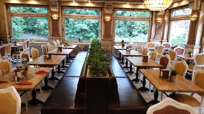 La Sude Cafe & Restaurant