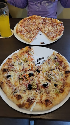 Pizzeria Bistro La Taverna - Gastronomie und Hotellerie