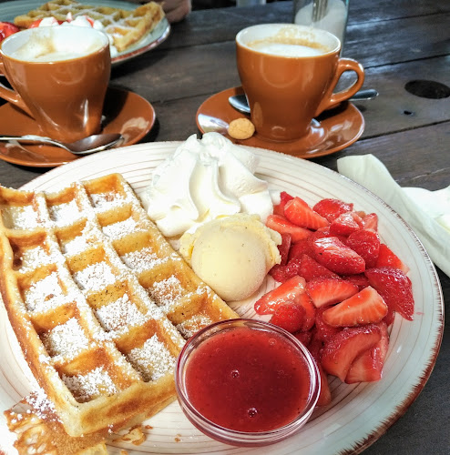 Eisverliebt by Eiscafe am Rheinturm - Dormagen