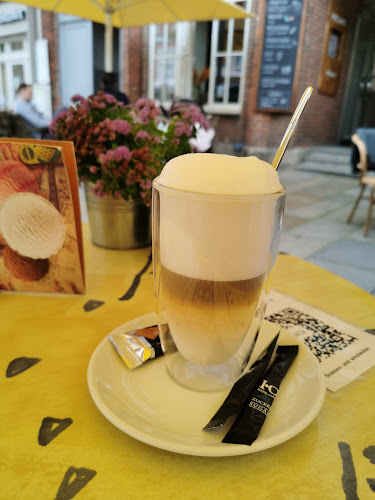 Piccanti, Cafe, Pizzeria, Bar Restaurant - Gastronomie und Hotellerie