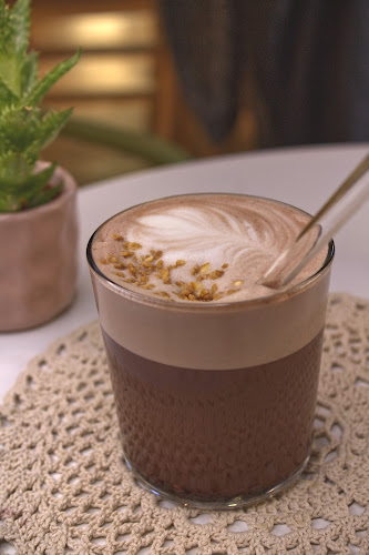 maima Lounge CAFÉ & YOGA - Gastronomie und Hotellerie