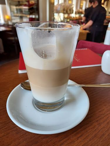 Comentarii opinii despre Schiller Café