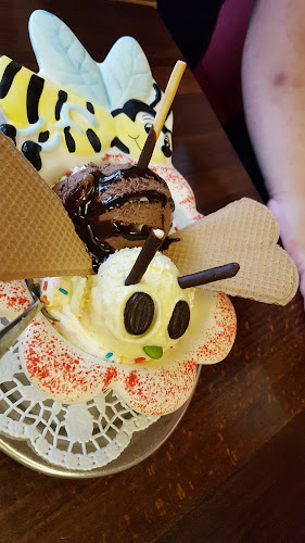 Eiscafé & Konditorei Capri - Hattersheim am Main