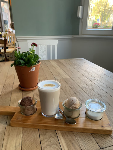 Comentarii opinii despre Förster Max Eisdiele & Café/Patisserie & Schokoladen