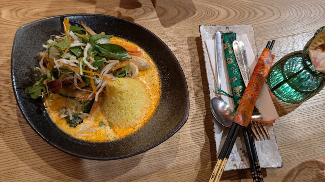 Comentarii opinii despre MAMA & PAPA TAI