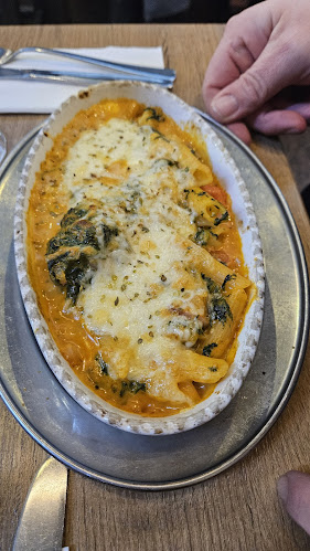 Opinii despre Restaurant Pizzeria Dolce Vita - Bremerhaven în Bremerhaven - Gastronomie und Hotellerie