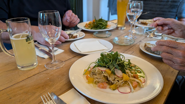 Krone Alt-Hoheneck - Das Gasthaus mit Festsaal am Neckar - Gastronomie und Hotellerie