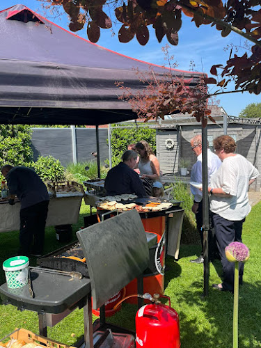 Comentarii opinii despre OutsideBBQ