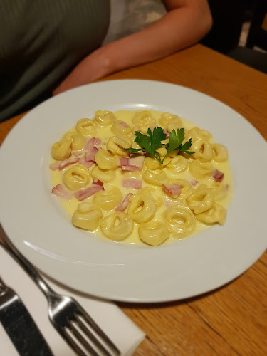 La Ruota -Restaurant - Holzofenpizzeria - Gastronomie und Hotellerie