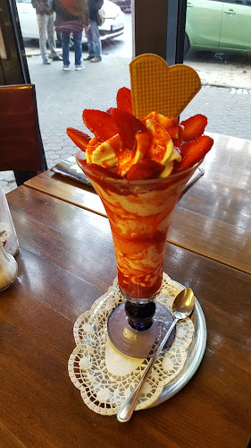 Eiscafé & Konditorei Capri - Hattersheim am Main