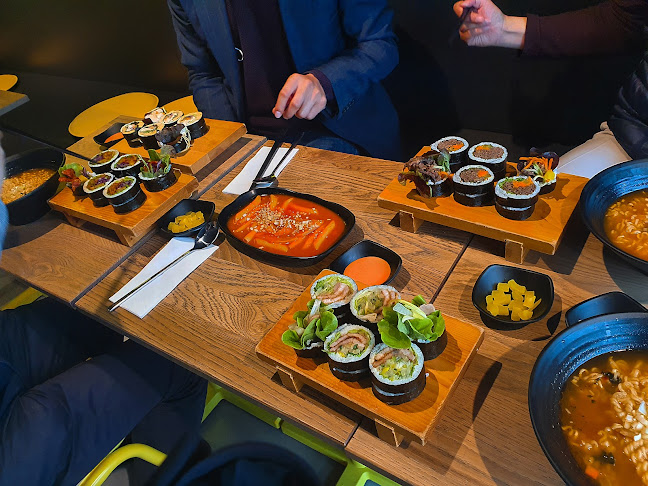 Comentarii opinii despre MoMo Roll