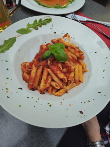 Opinii despre Restaurant La Fontana în Hameln - Gastronomie und Hotellerie