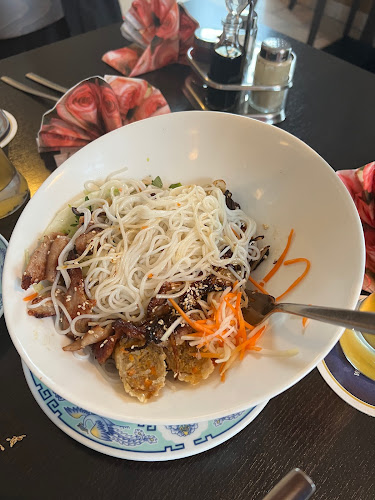 Comentarii opinii despre Quan Bao