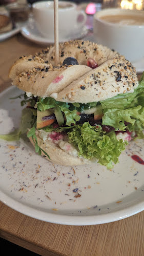 Comentarii opinii despre DAS KAFF – bagel Bar & coffee salon